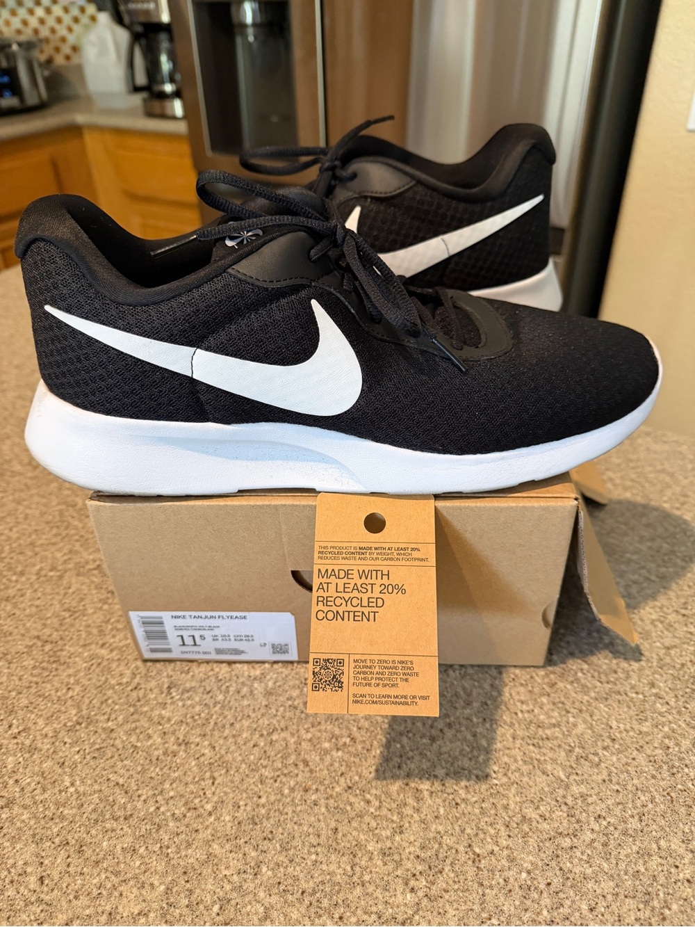 Nike Tanjun FlyEase EasyOn Men's 11.5 Sneakers Black/White DV7775-001 2024